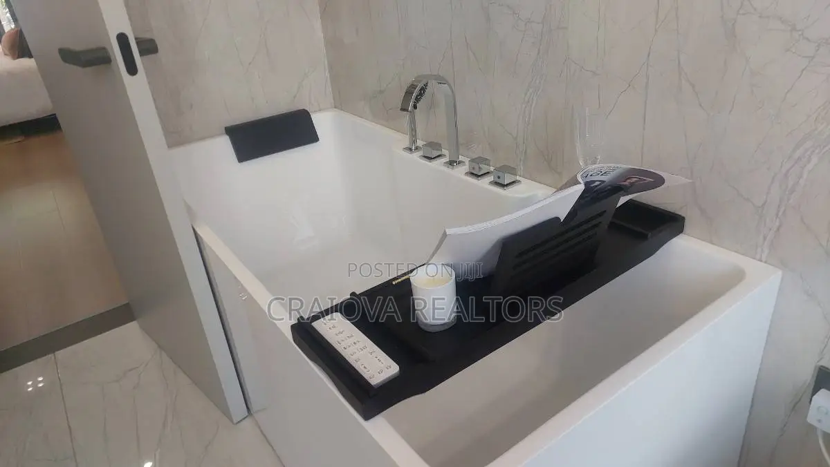 3bdrm Apartment in Muthangari for sale