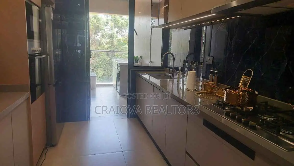 3bdrm Apartment in Muthangari for sale