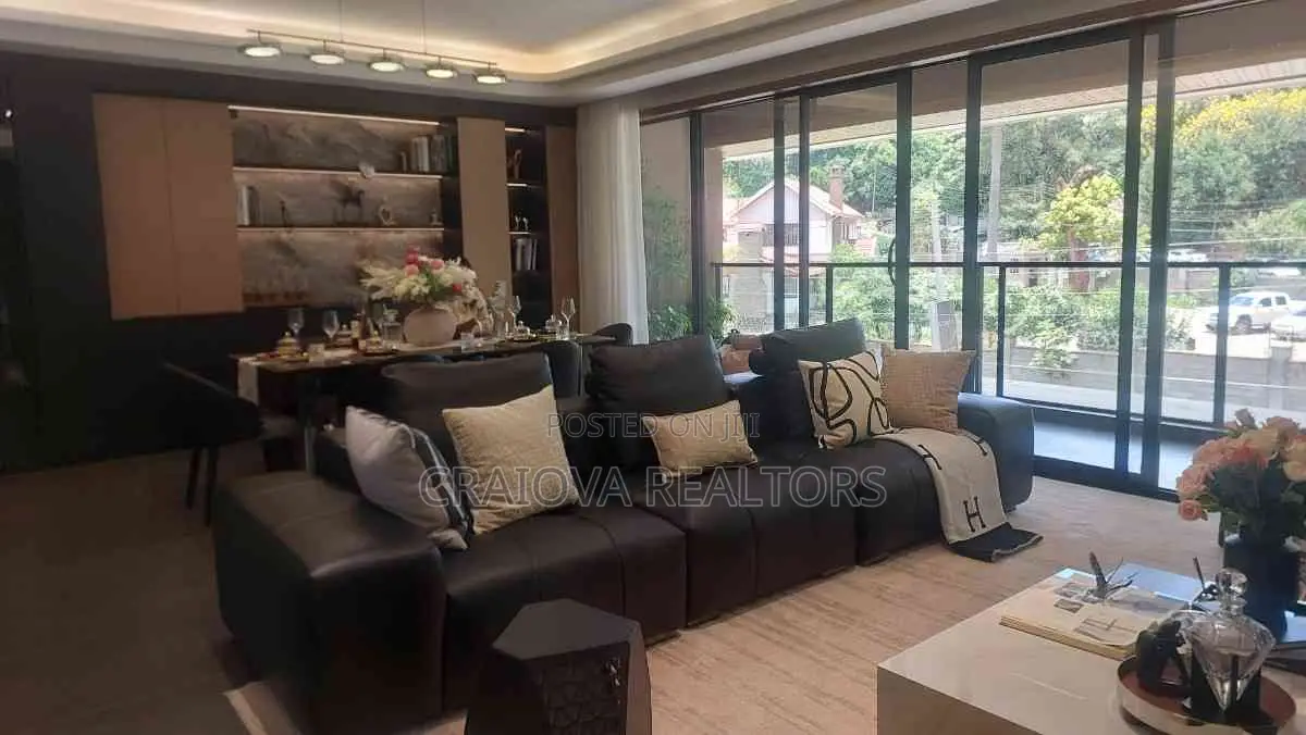 3bdrm Apartment in Muthangari for sale