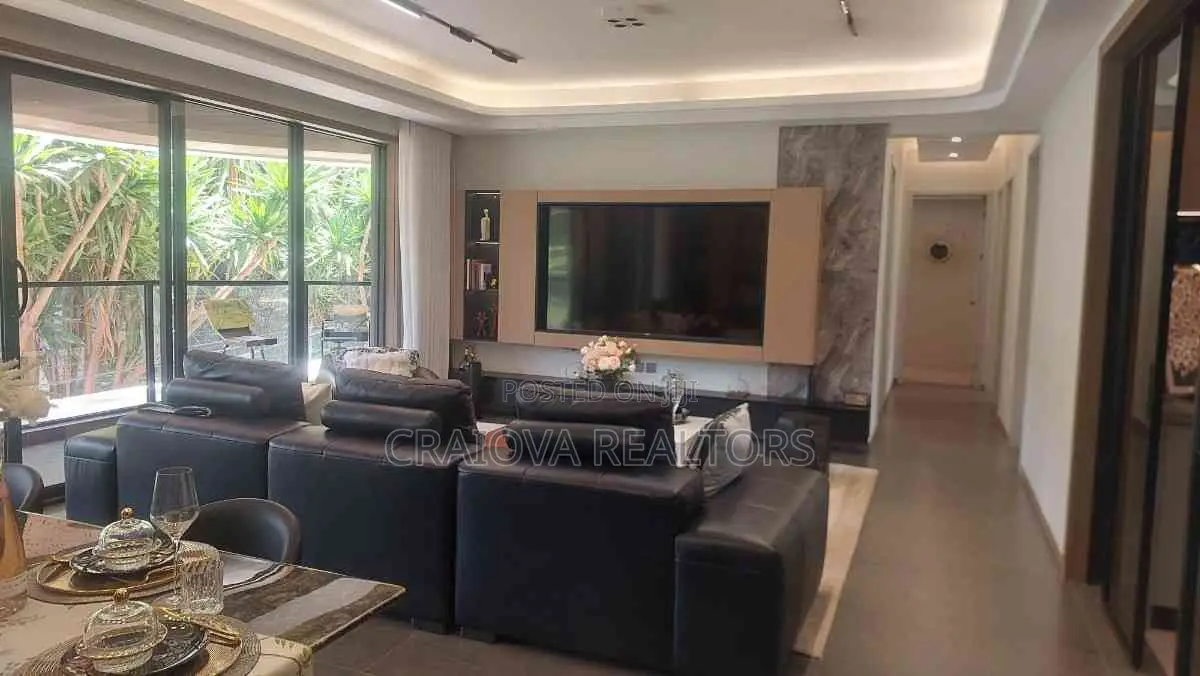 3bdrm Apartment in Muthangari for sale