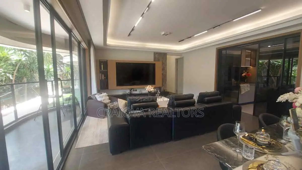 3bdrm Apartment in Muthangari for sale