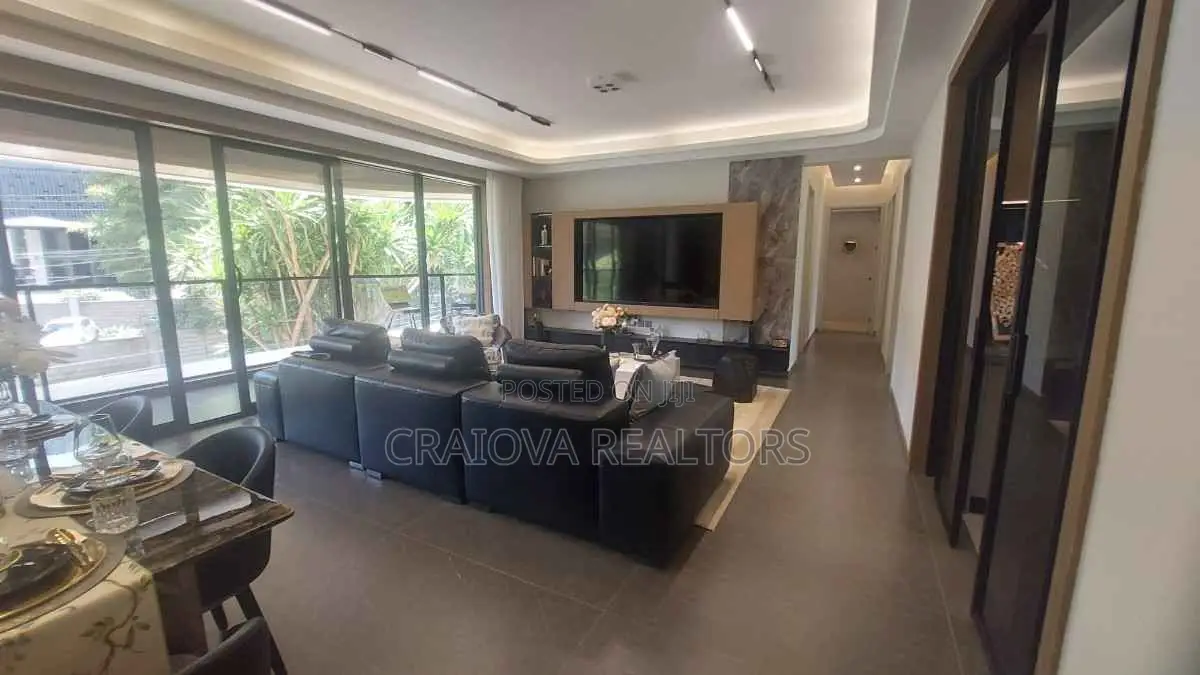 3bdrm Apartment in Muthangari for sale