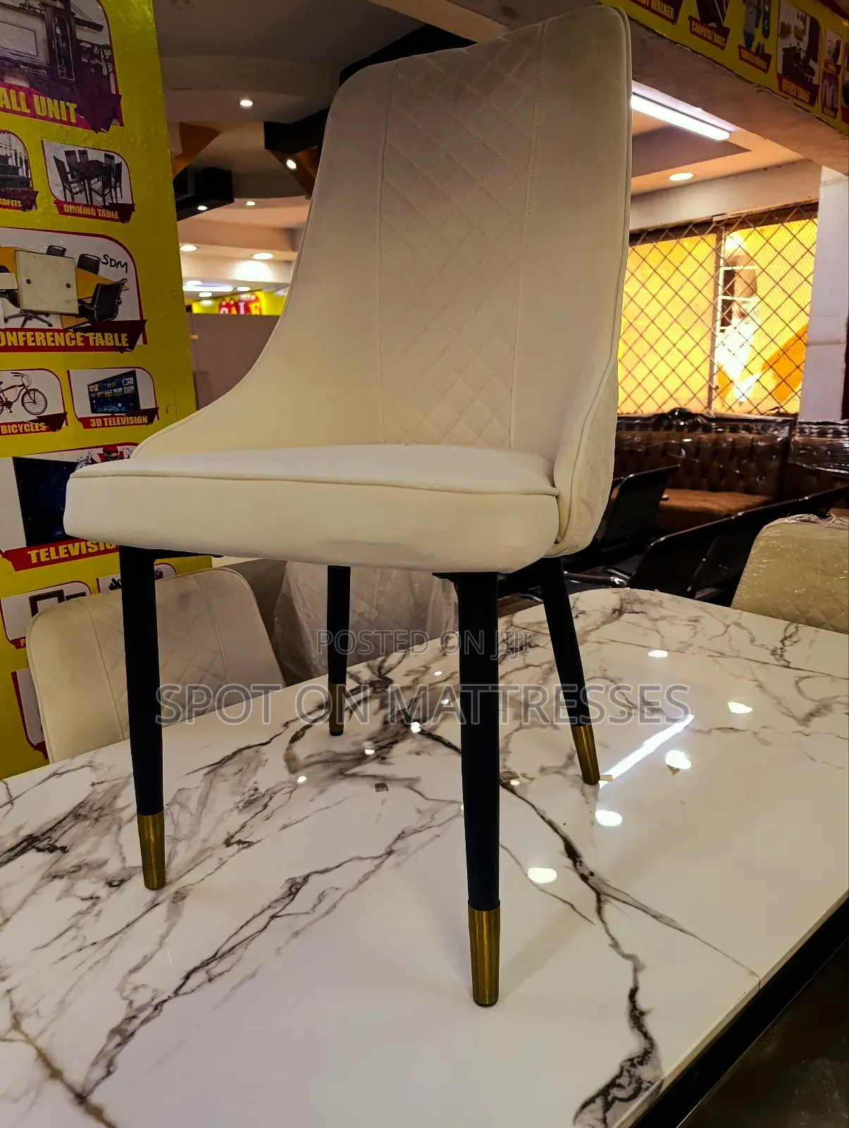 Elegant 6-seater Family Dining Set. Delivery Services Available.