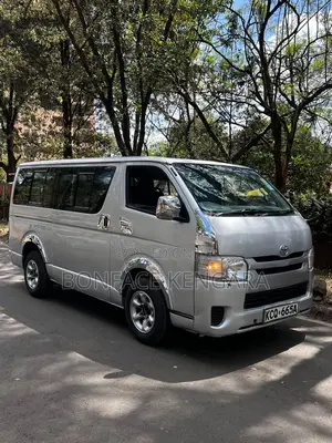 Toyota HiAce 2011 Silver
