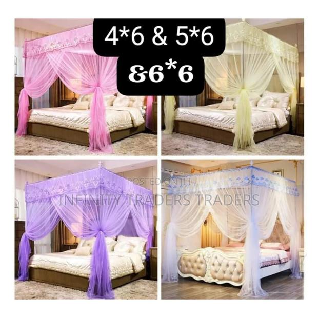 Four Stand Mosquito Net*
* - main view