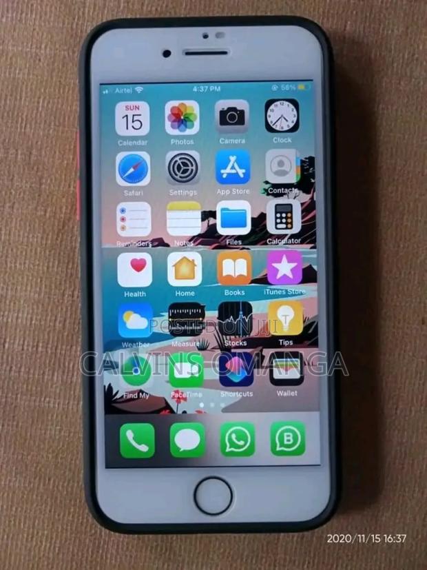 Apple iPhone 6s 64 GB Silver - main view