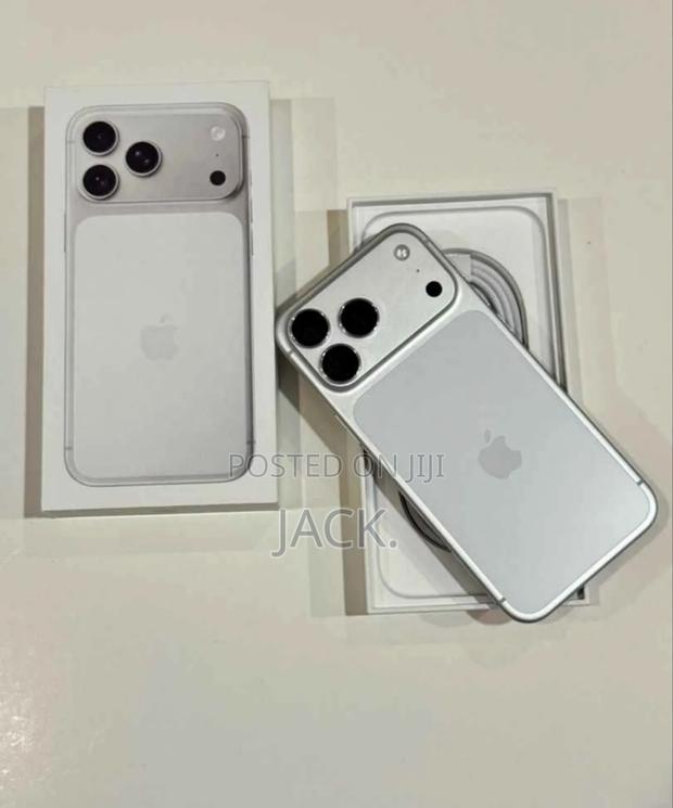 Apple iPhone 17 Pro Max 1 TB Silver