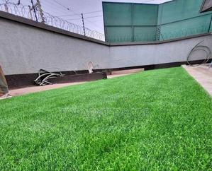 Rooftop Viewing Point Green Artificial Grass Carpet - thumbnail 2