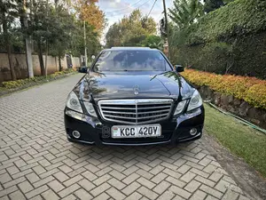 Mercedes-Benz E300 2010 Black