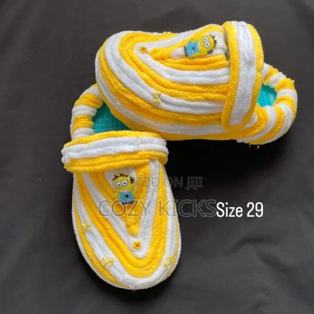 Fluffy Slides and Crocs - thumbnail 4