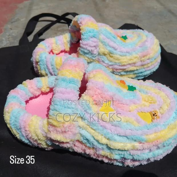 Fluffy Slides and Crocs - thumbnail 11
