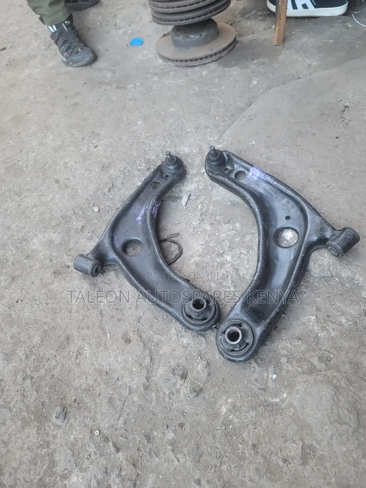 Toyota Fielder 2015 Lower Control Arms