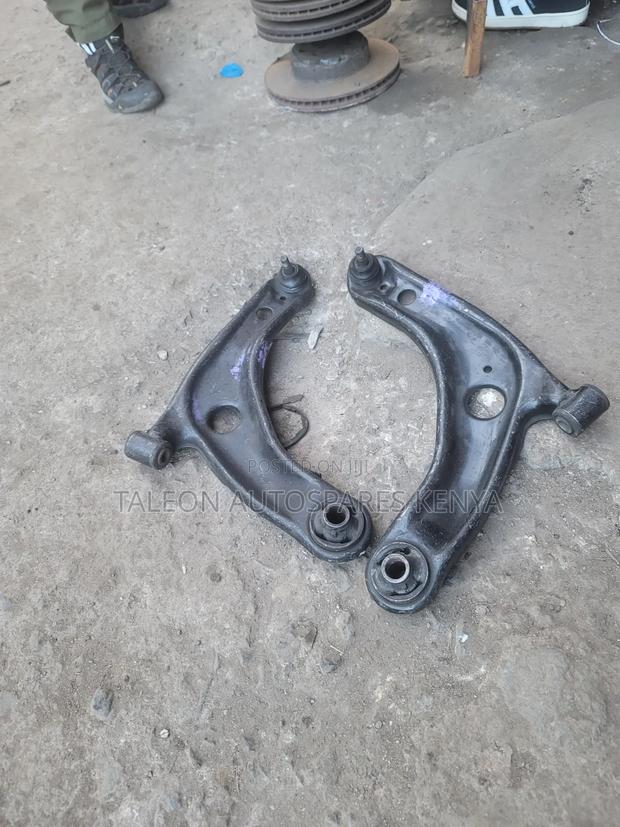 Toyota Fielder 2015 Lower Control Arms