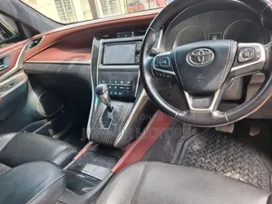 Toyota Harrier 2016 Maroon