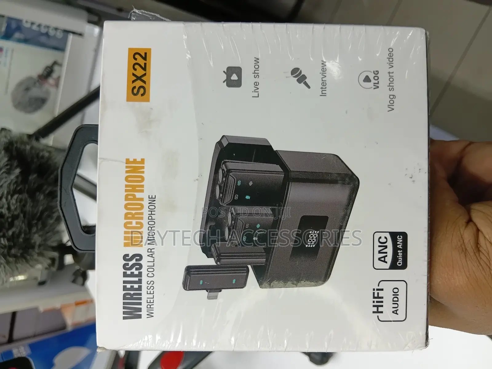 Sx22 Wireless Lavalier Microphone With Display Charging Box