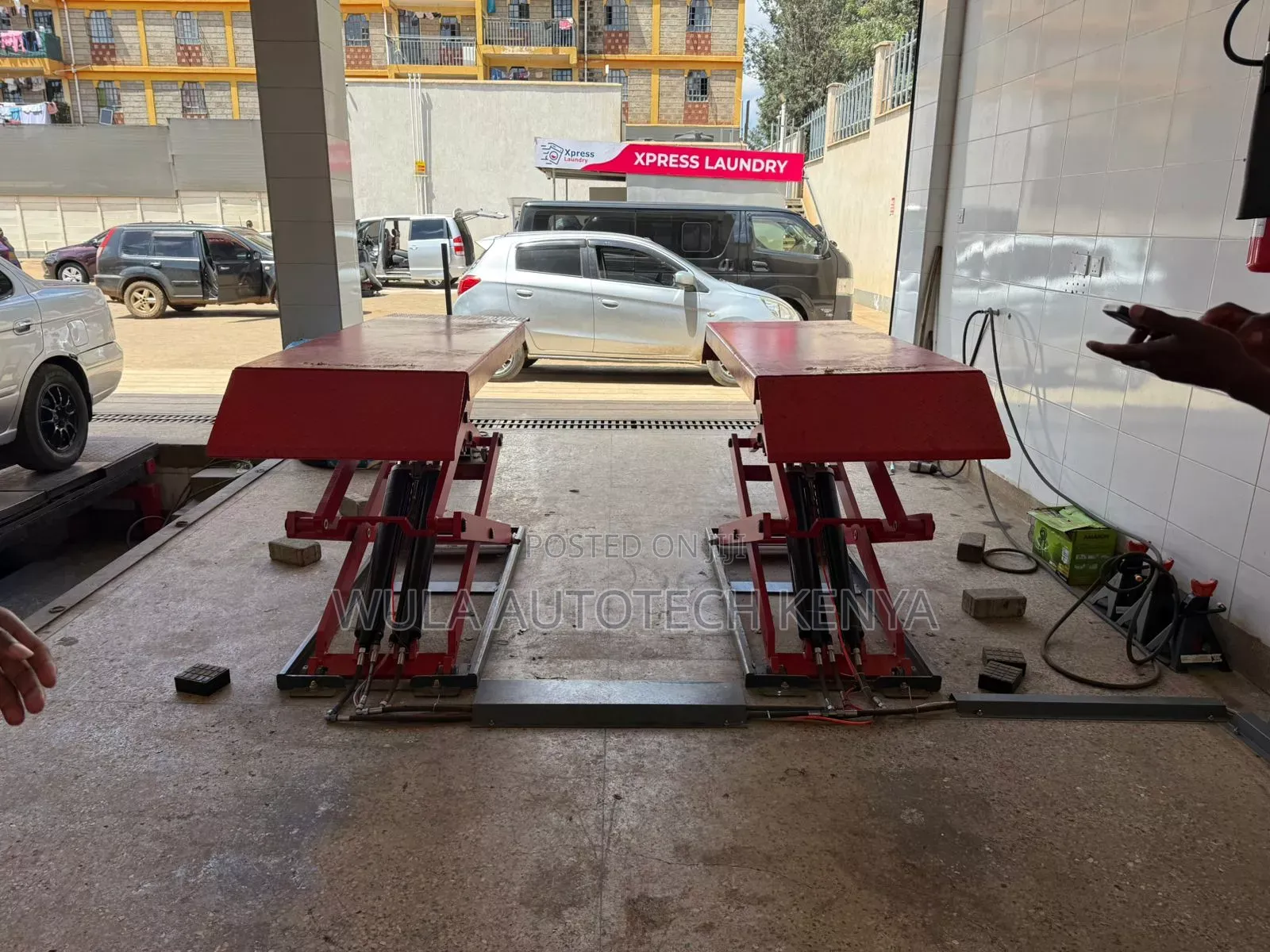 Heavy Duty High Quality Machine 1.85m High Scissor Carlift