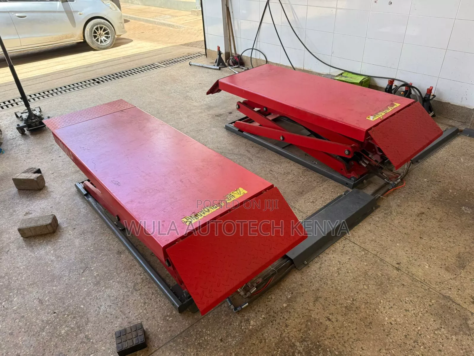 Best Designed High Scissor Carlift 3.5tns Machine With All Accessories