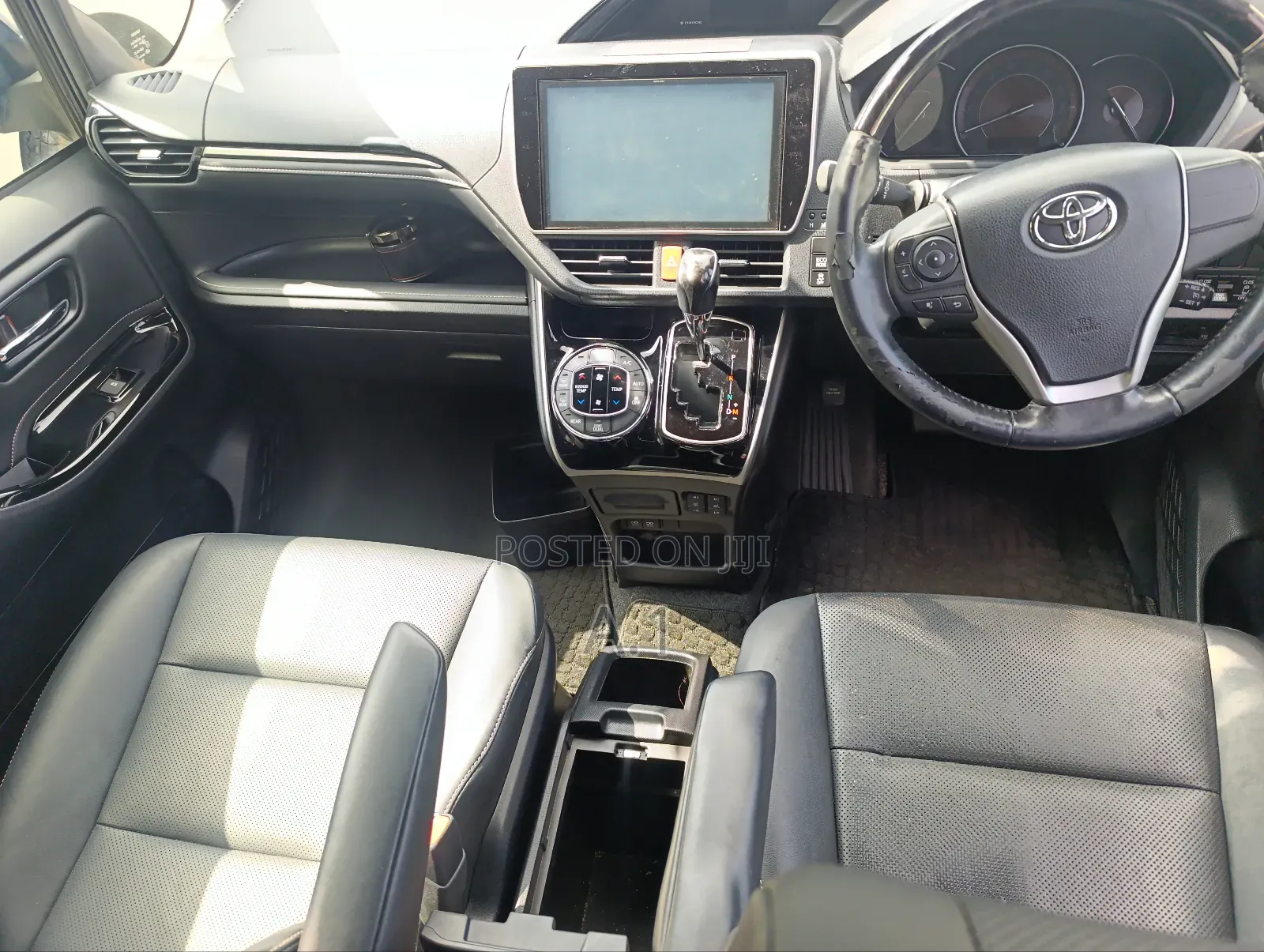 Toyota Esquire 2.0 FWD (7 seater) 2019 Black