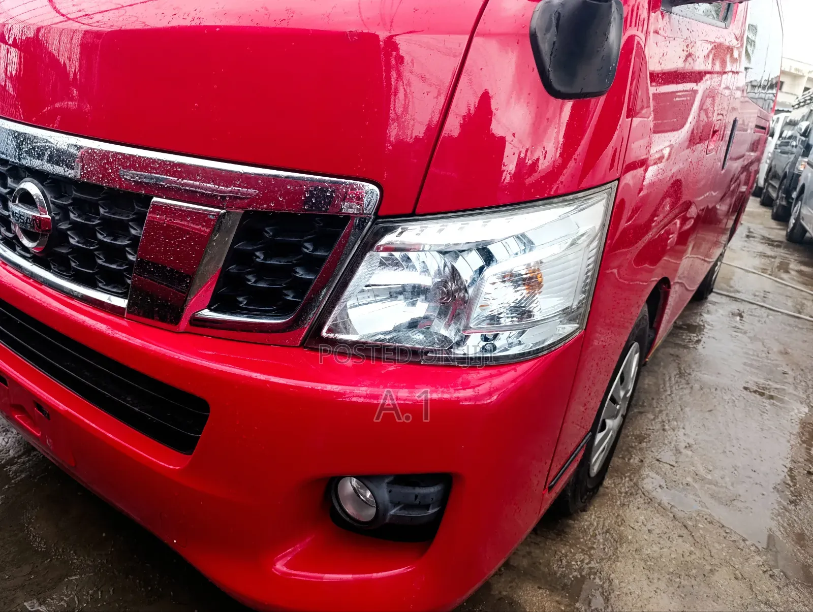 Nissan Caravan (Urvan) 2018 Red