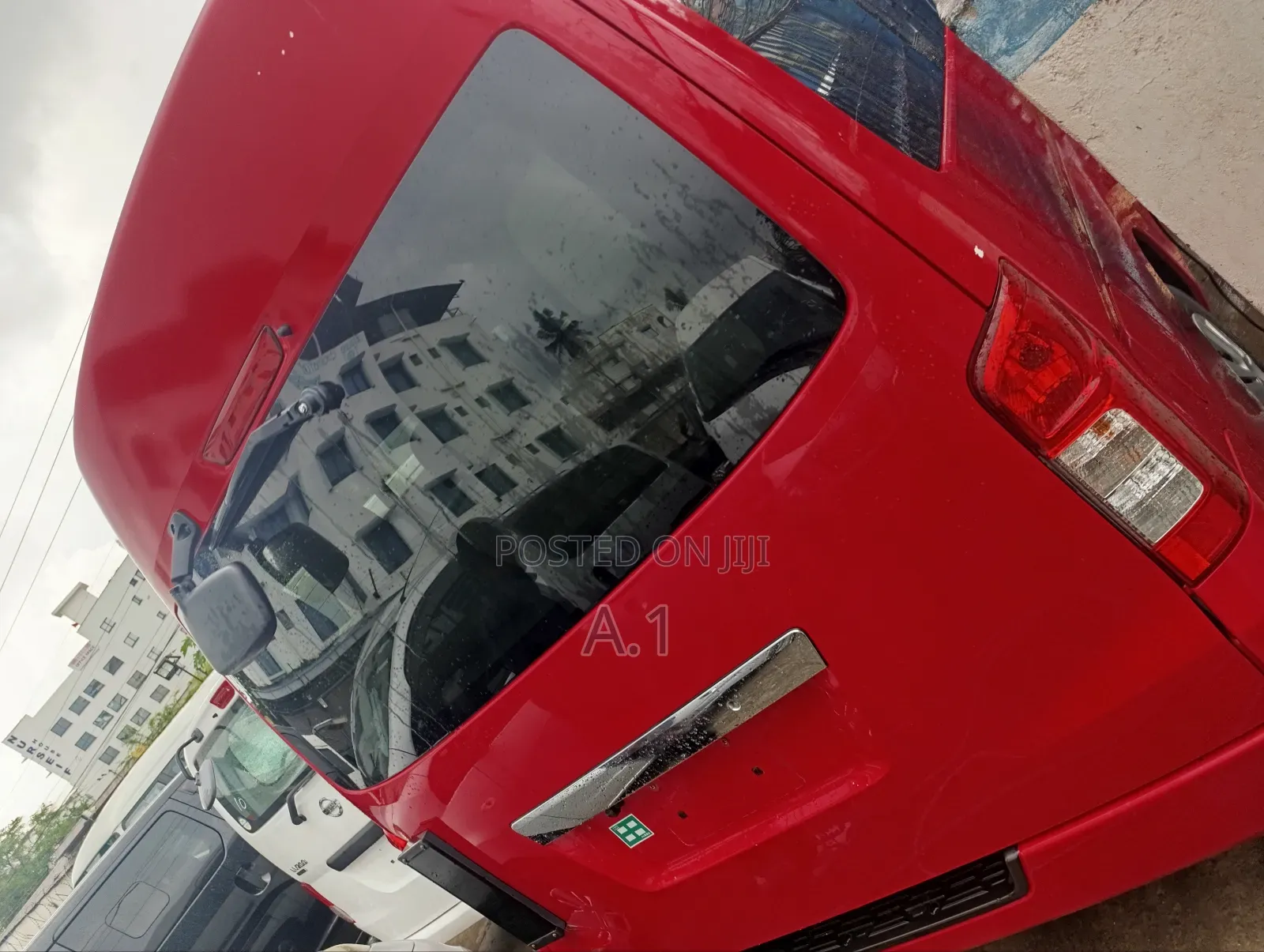 Nissan Caravan (Urvan) 2018 Red