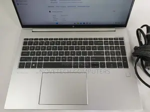 Laptop HP EliteBook 860 G9 8GB AMD Ryzen 5 SSD 512GB