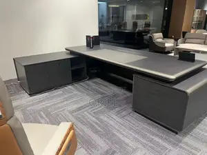 Office Desk : Executive 1.6m Office Managers Desk