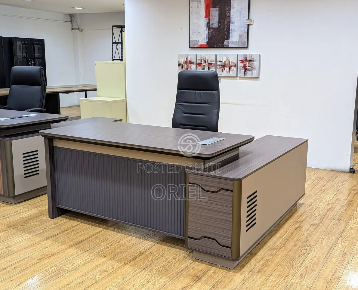 Office Desk : Executive 1.6m Office Managers Desk