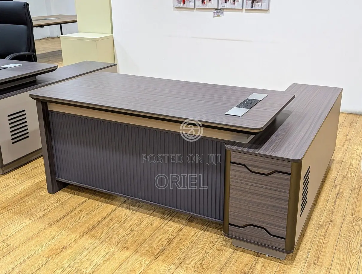 Office Desk : Executive 1.6m Office Managers Desk