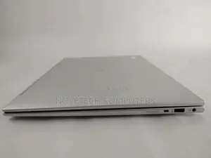 Laptop HP EliteBook 860 G9 8GB AMD Ryzen 5 SSD 512GB