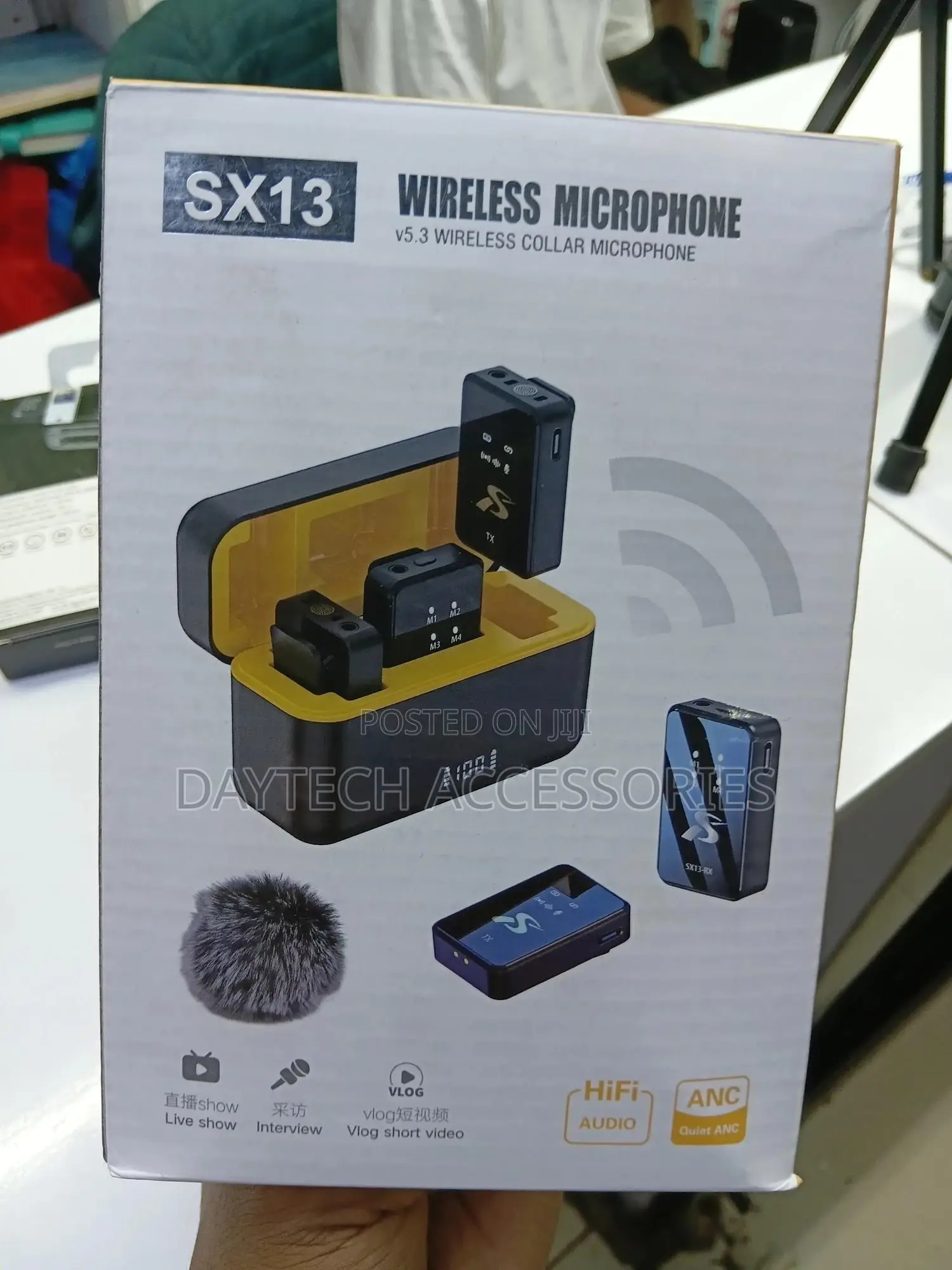 This a Sx13 Wireless Microphone System 4 in 1.