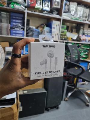 Type C Earphones - thumbnail 2