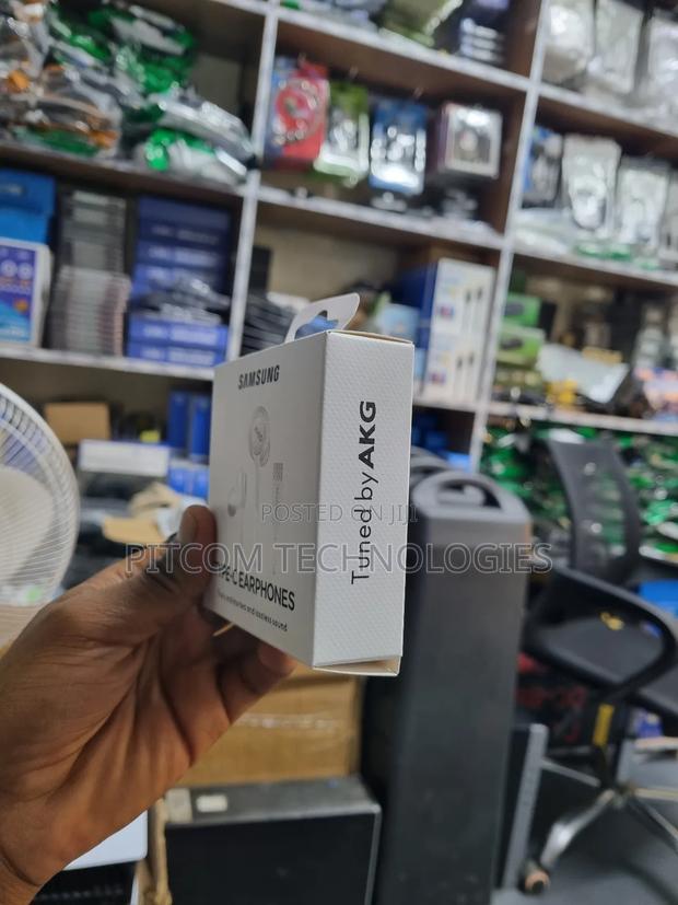 Type C Earphones - thumbnail 4