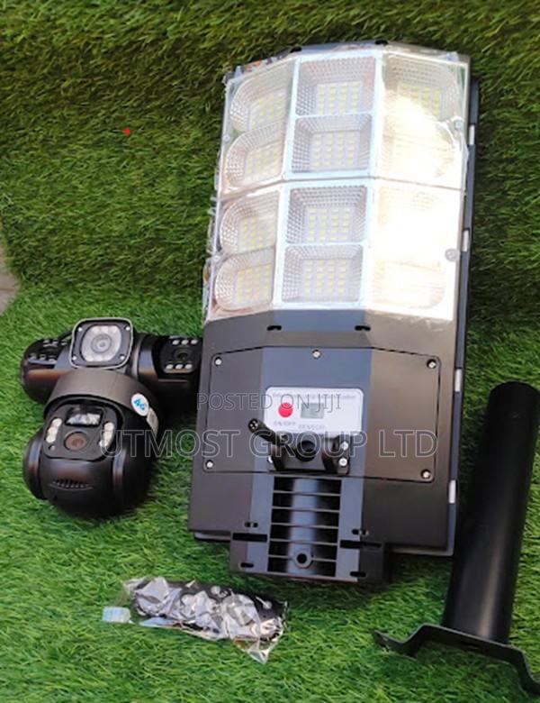 Solar 4g Triple Lens Outdoor CCTV Camera With Bright Light - main view