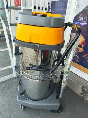 Divo Italy Wet And Dry Carpet Cleaner.