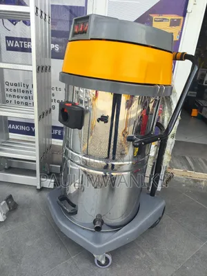 Divo Italy Wet And Dry Carpet Cleaner.