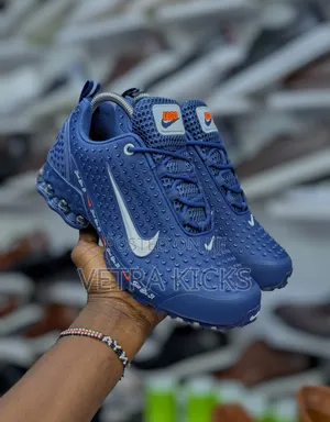 New Nike Airmax Sneakers