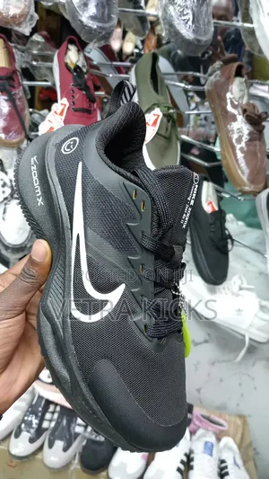 Zoom X Gym Sneakers