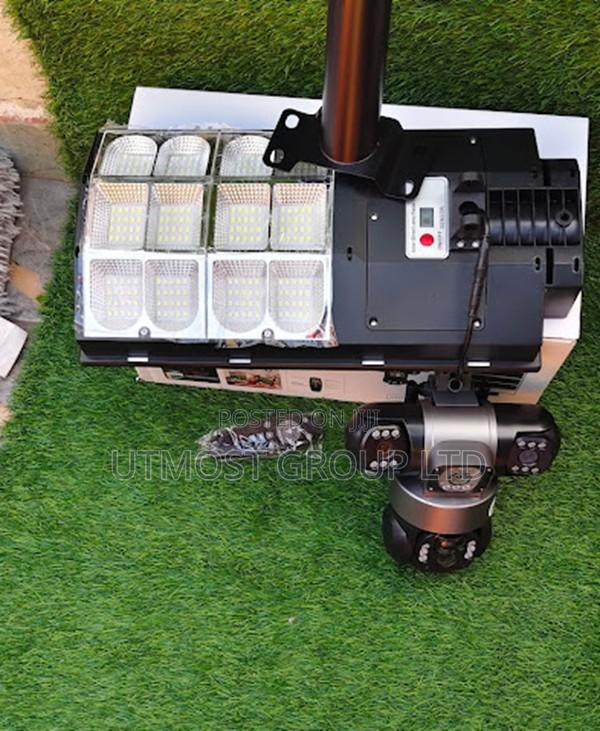 180w Solar Outdoor Security Camera 4g Triple Lens Floodlight