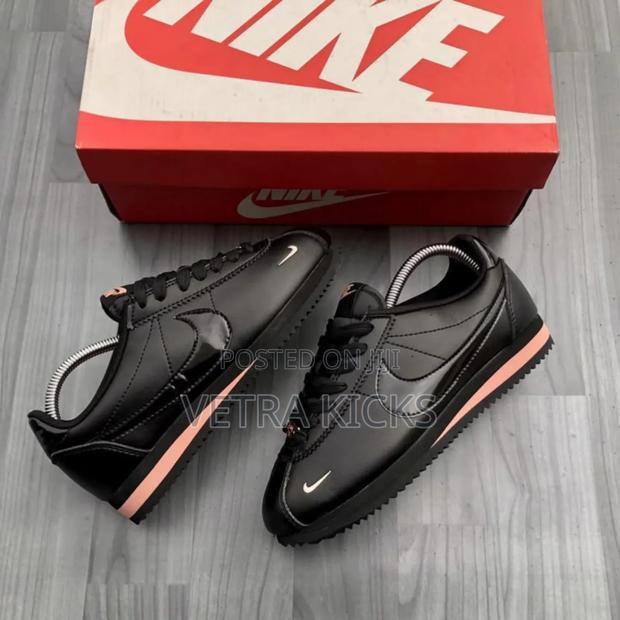 Nike Cortez Black Pink - main view