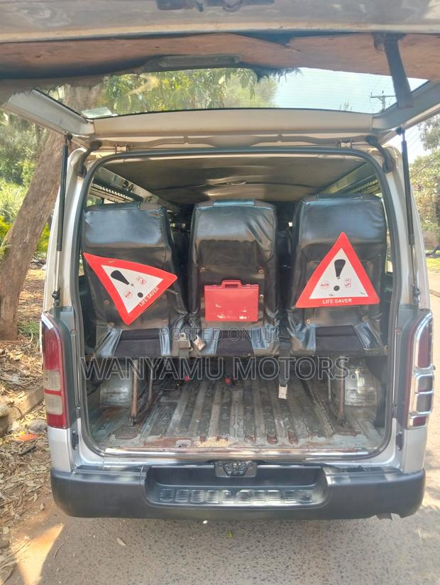 Toyota HiAce 2013 Silver - thumbnail 4