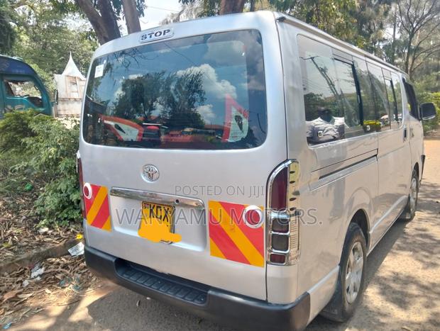 Toyota HiAce 2013 Silver - thumbnail 7