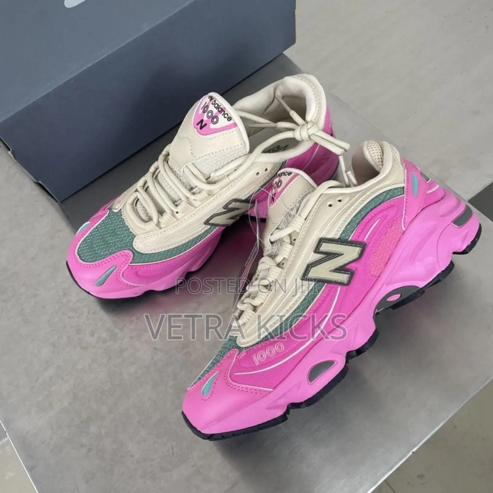 New Balance 1000 Pink
