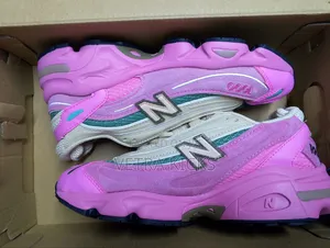 New Balance 1000 Pink
