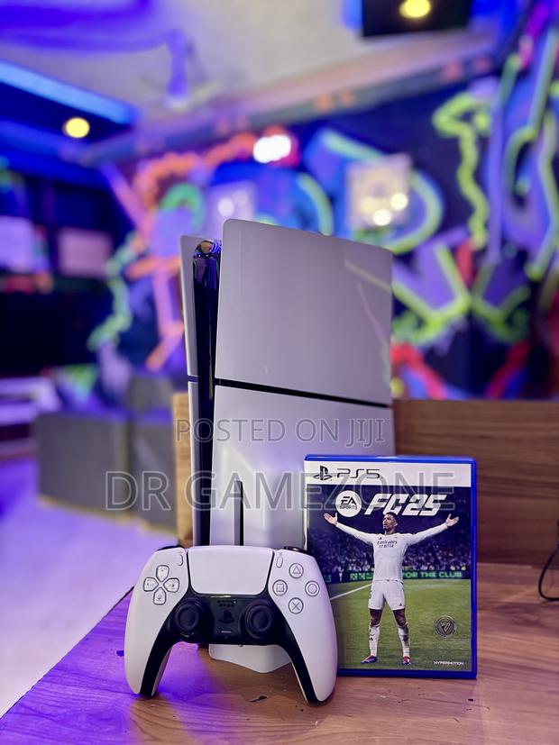 Playstation 5 Slim 1tb - thumbnail 4