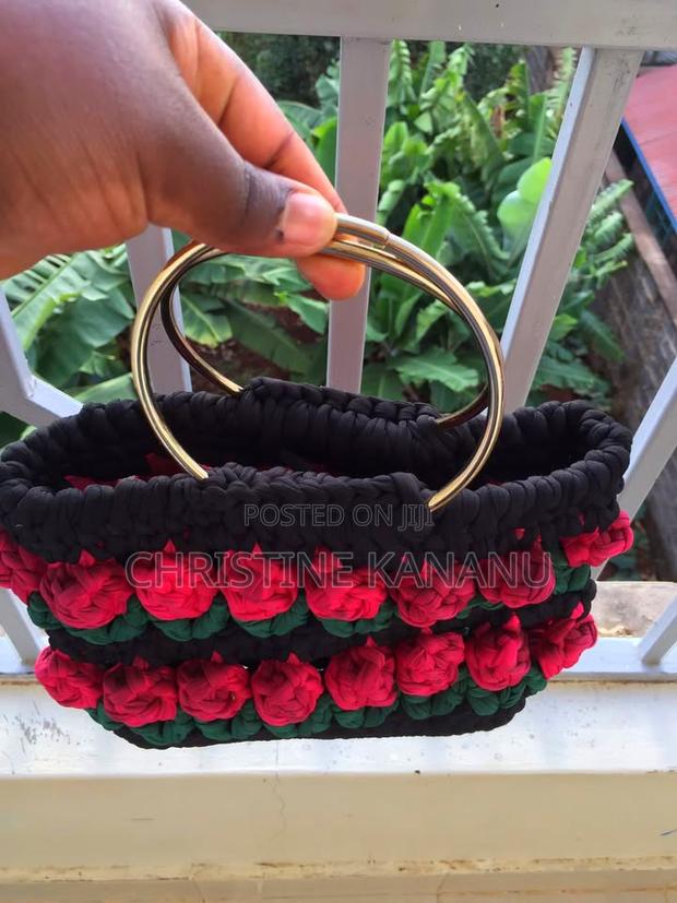 Thift Ladies Handbags - thumbnail 2