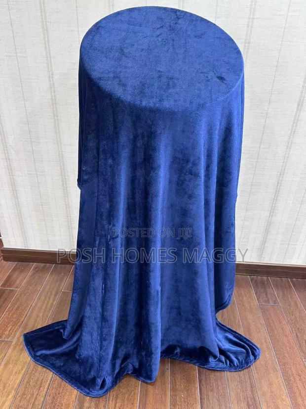 Blue Quality Throw Blankets - main view