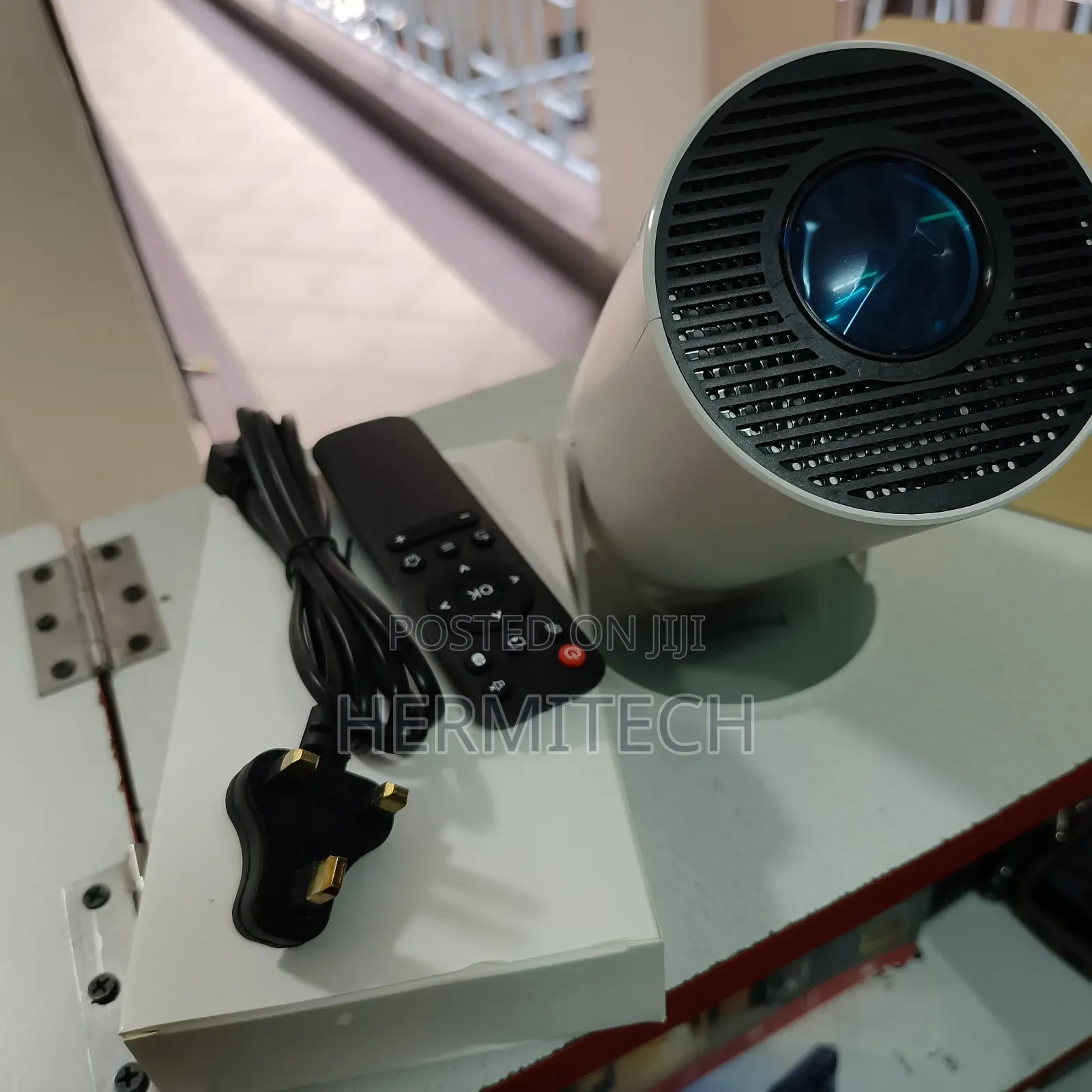 2026 New Hy 300 Smart Mini Projector Android