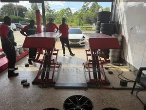High Recommended High Scissor Carlift Machine With All Accessories