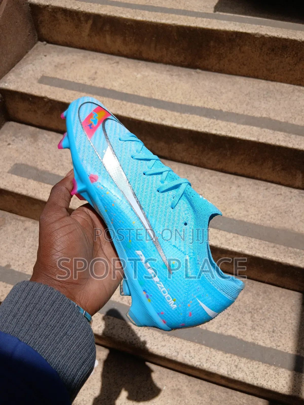 Turquoise Terror Vapor 16 Merc Football Boots