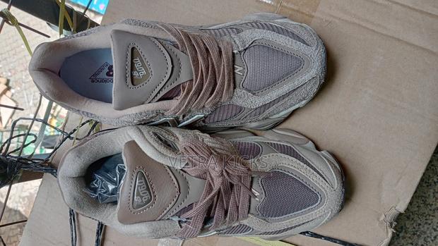 New Balance 9060 Sneakers - thumbnail 2